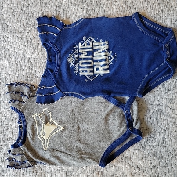 Toronto Blue Jay's t-shirts - Picture 1 of 1